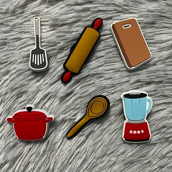 Cooking Croc Charm Set 11$